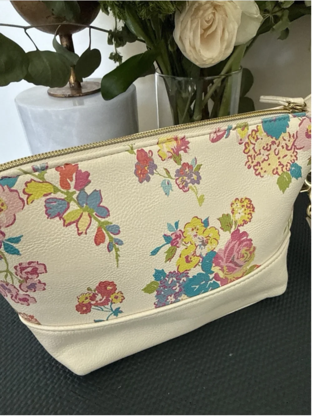Betsey Johnson White Floral Trapezoid Cosmetic Makeup Bag